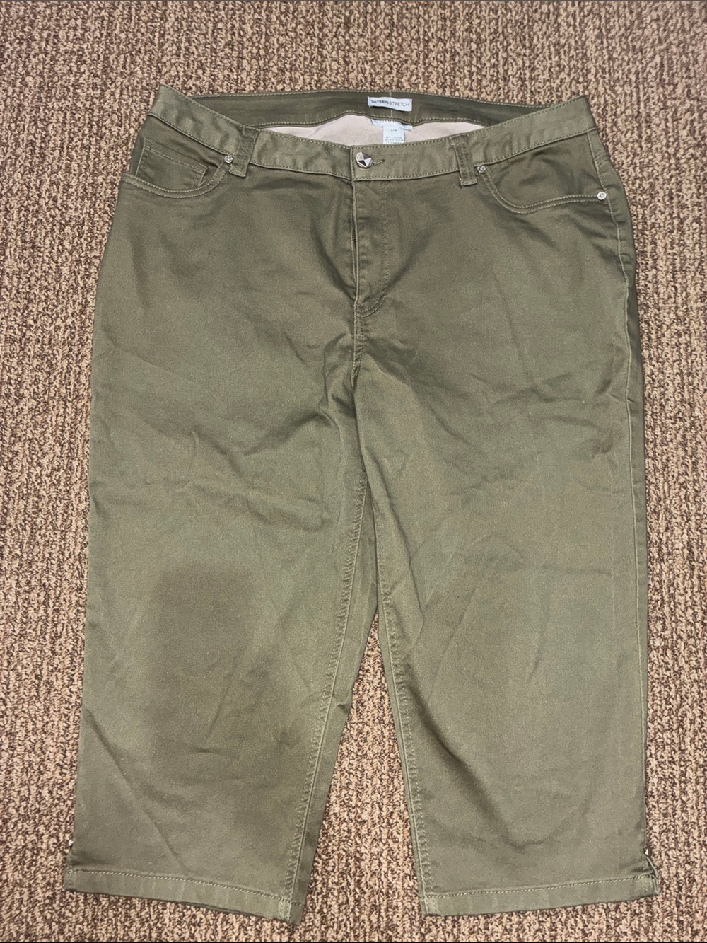 Catherines Olive Green Cropped Capri Chinos